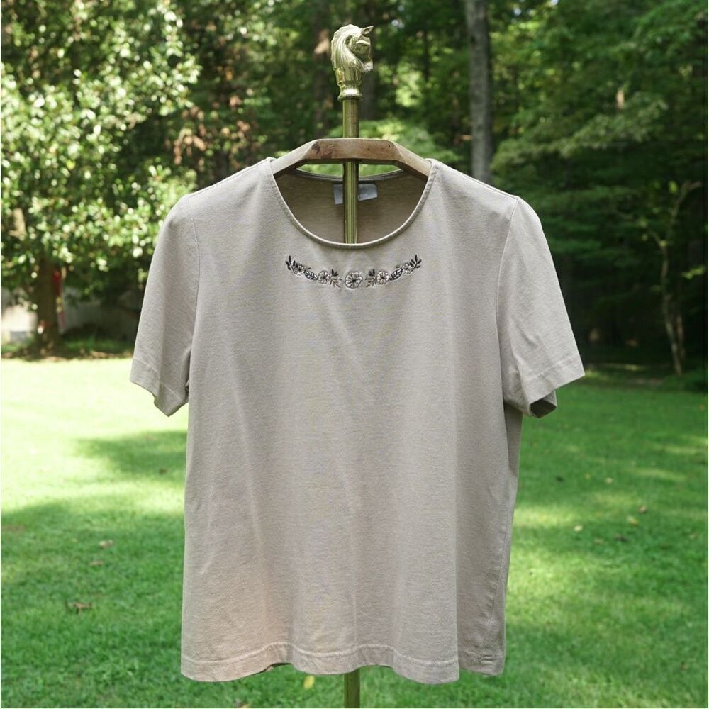 Vintage 00s Blair Tan Floral Embroidered T-Shirt